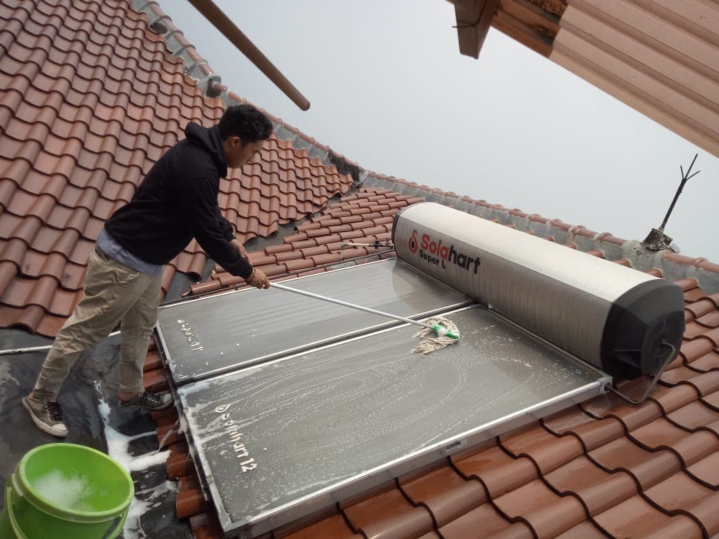Perawatan panel Water Heater Solahart
